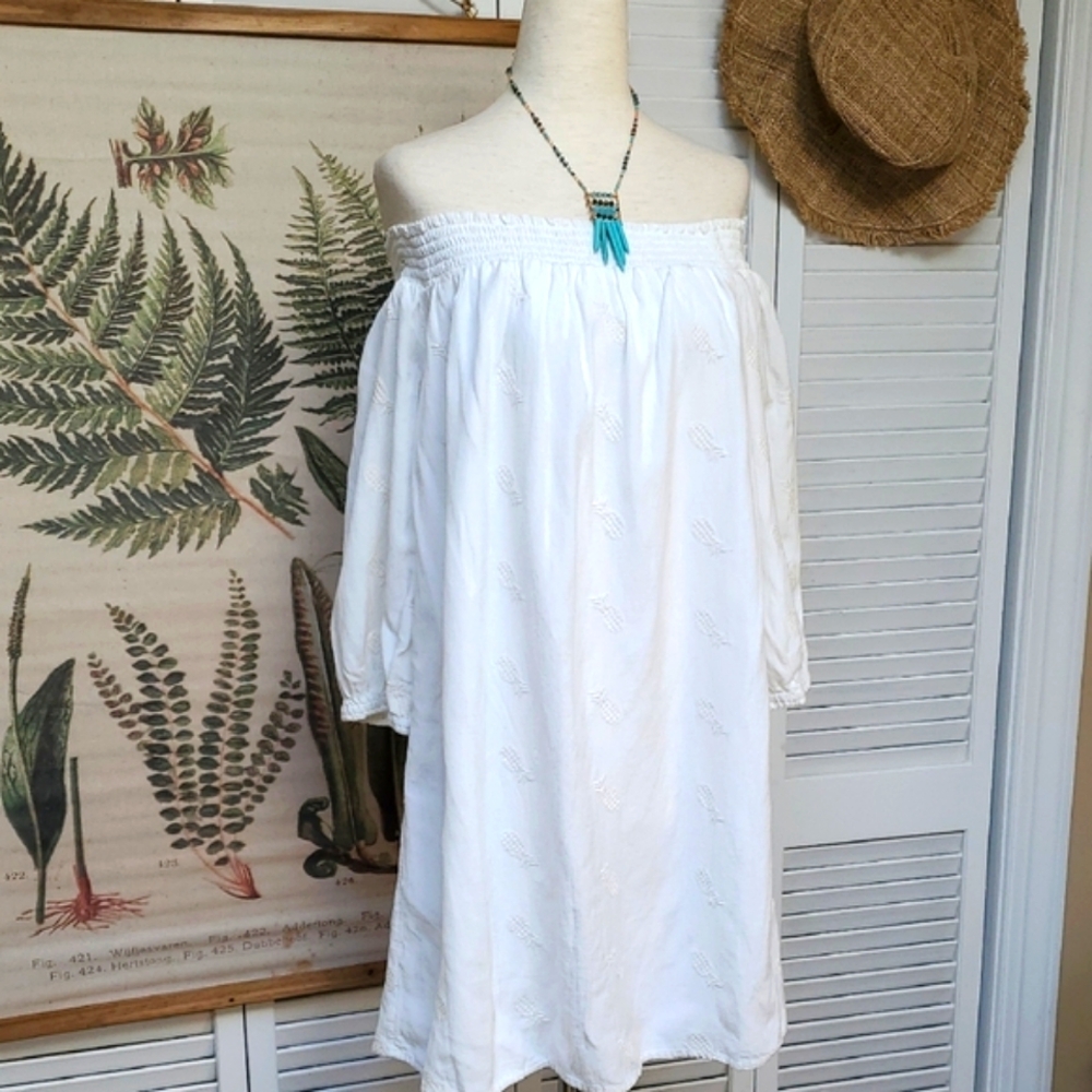 Old Navy Pineapple Embroidered Off-Shoulder Mini Sundress with Bishop Sl…